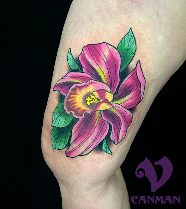 Hawaiian flower tattoo